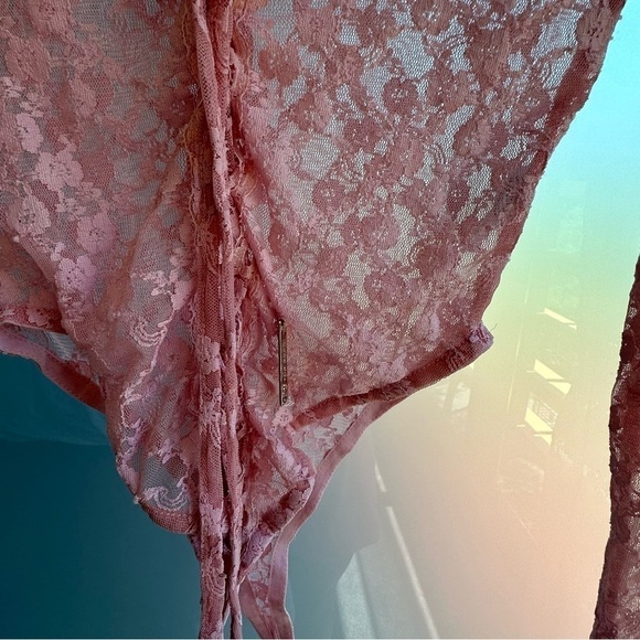 House of Sunny Lace Long Sleeve Pink - Picture 6 of 7